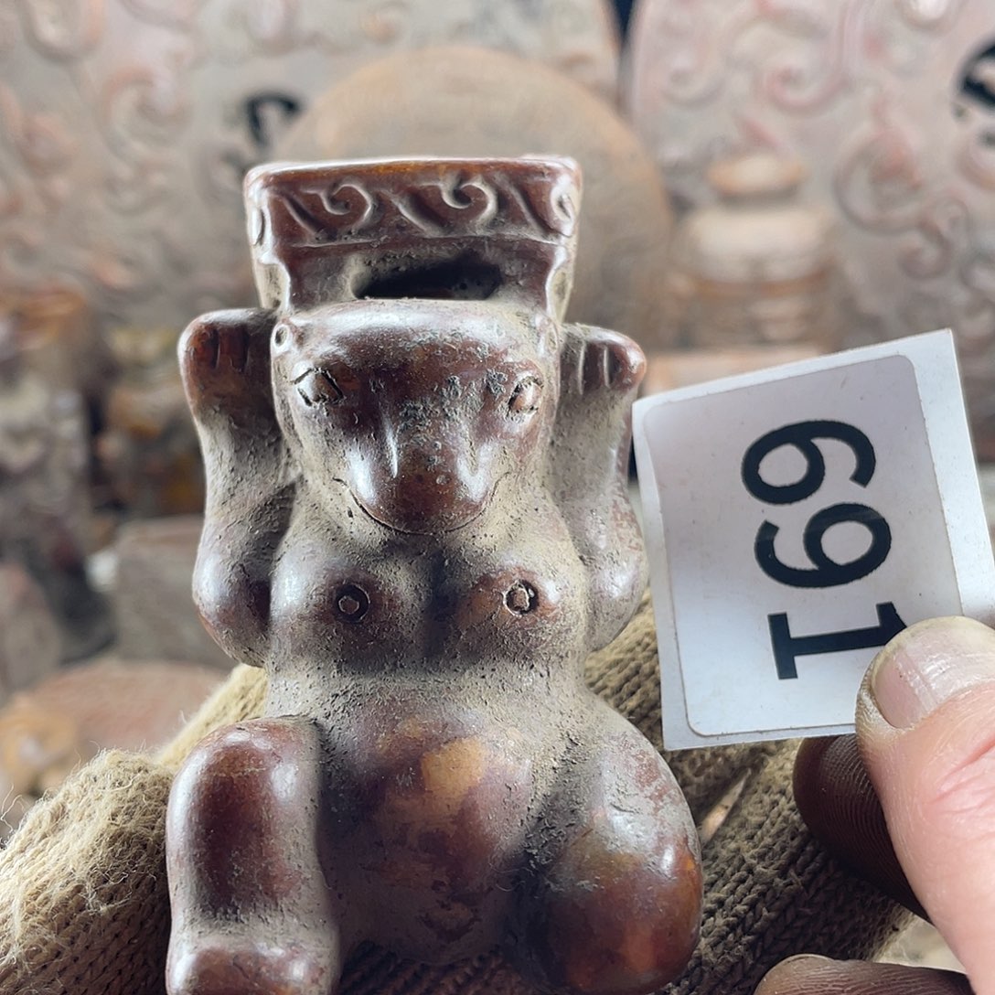 和田玉（糖玉）未镶嵌挂件