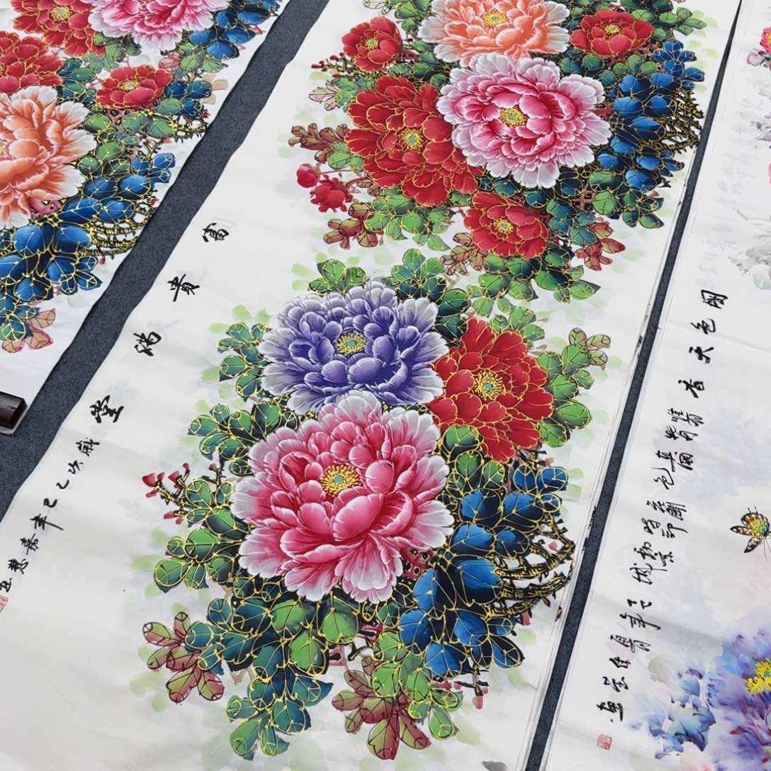 一***子国画尺寸70X138手绘作品 