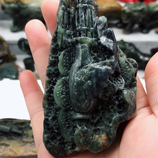 岫岩河磨玉（透闪石质玉）把件未镶嵌