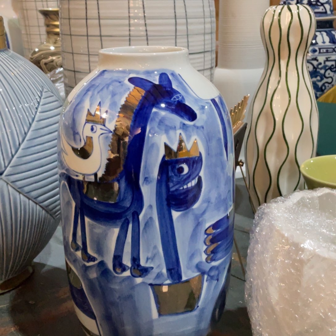 陶瓷花瓶，仿真绿植。