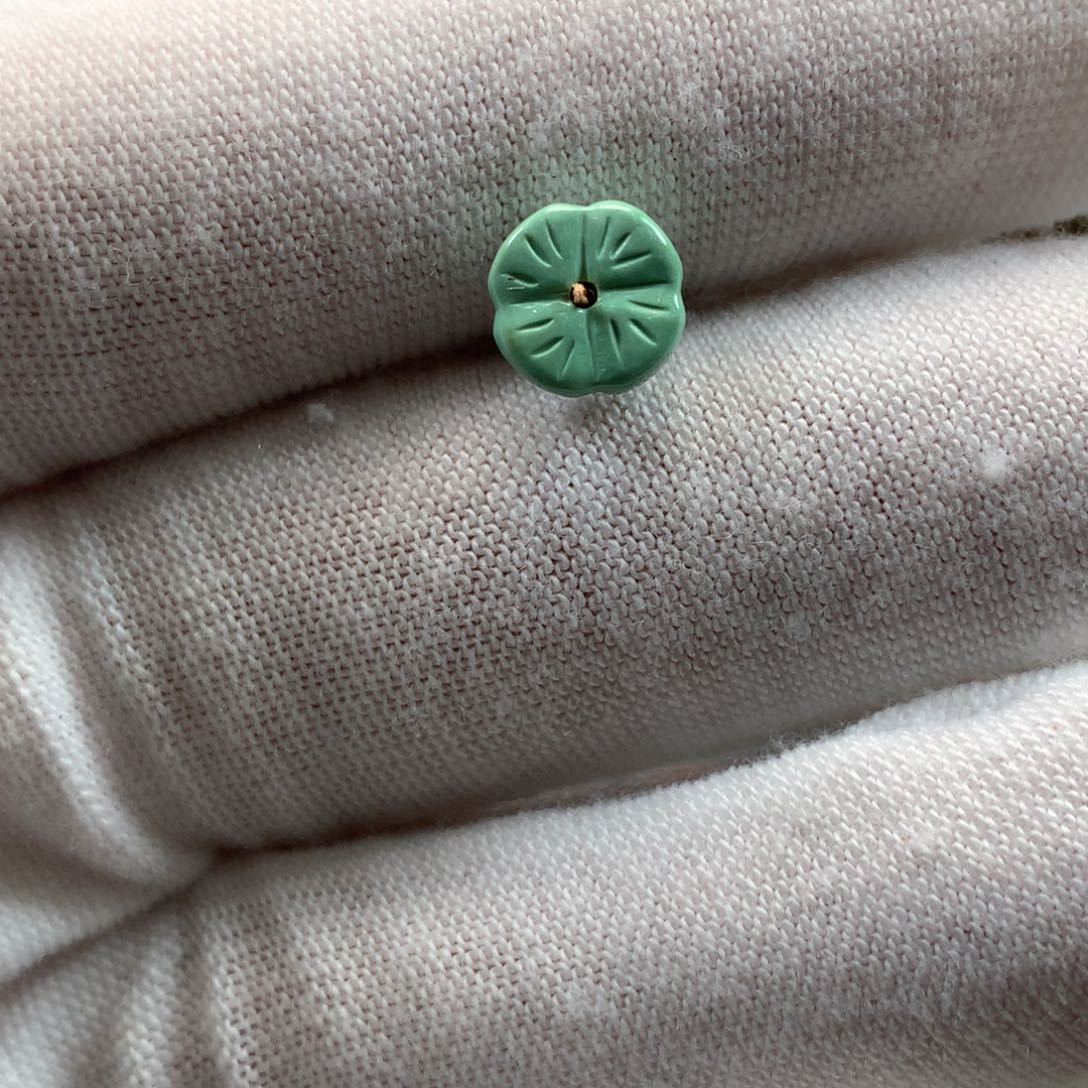 绿松石未镶嵌挂件