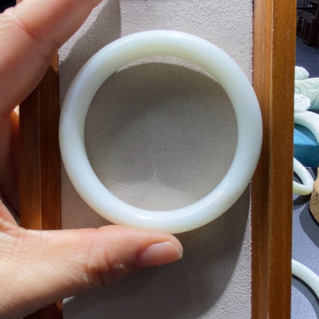 蓝田玉（蛇纹石化大理石玉）手镯未镶嵌鹏