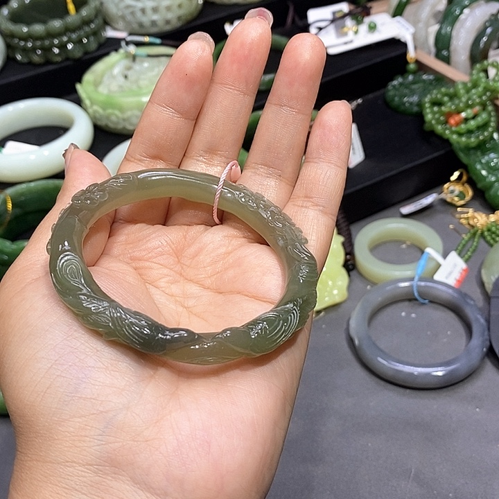 和田玉手镯58圈口7未镶嵌