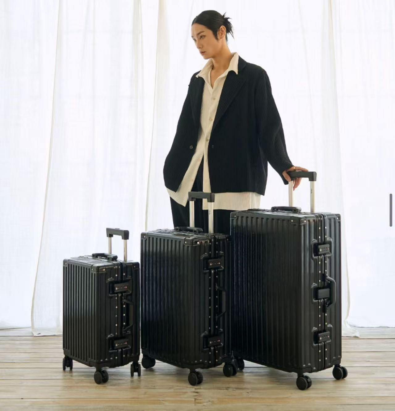 超坚固装甲行李箱