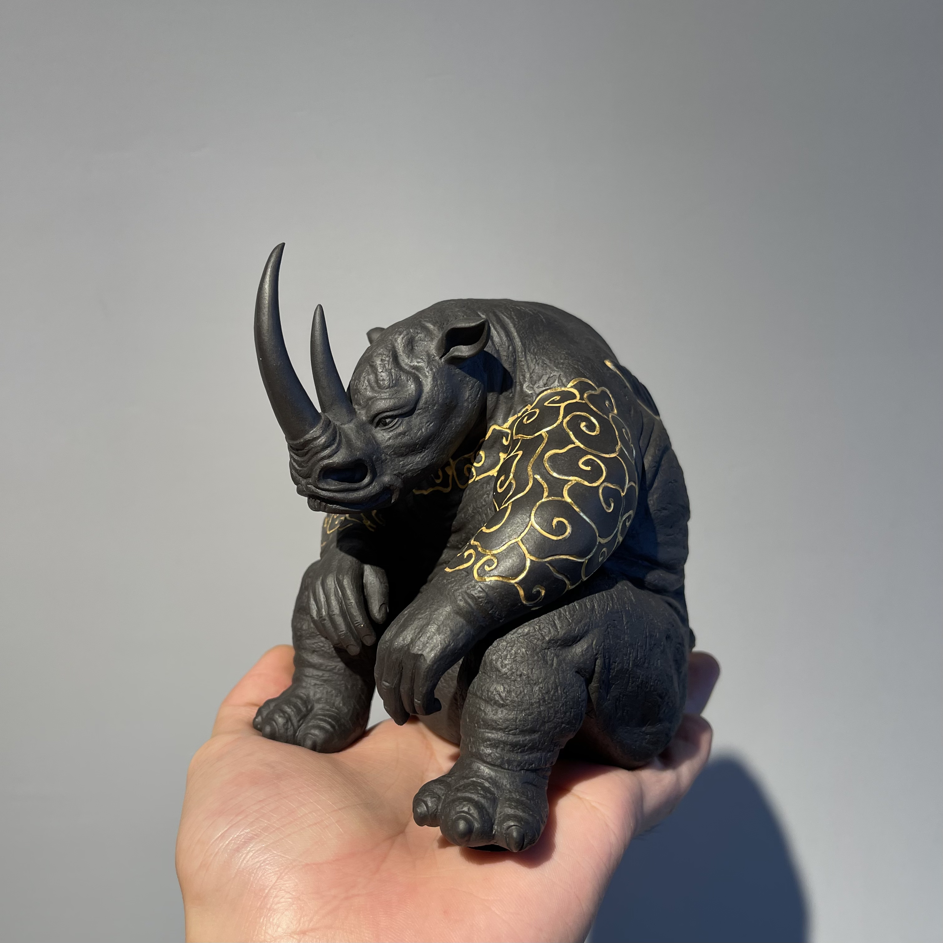 宜兴原矿全手工紫砂茶宠 般若犀牛 犀牛茶宠摆件 颜玮紫砂