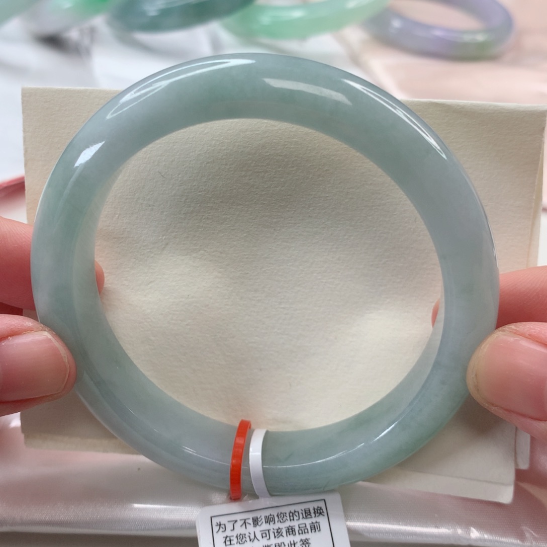 翡翠手镯未镶嵌59.1圈口