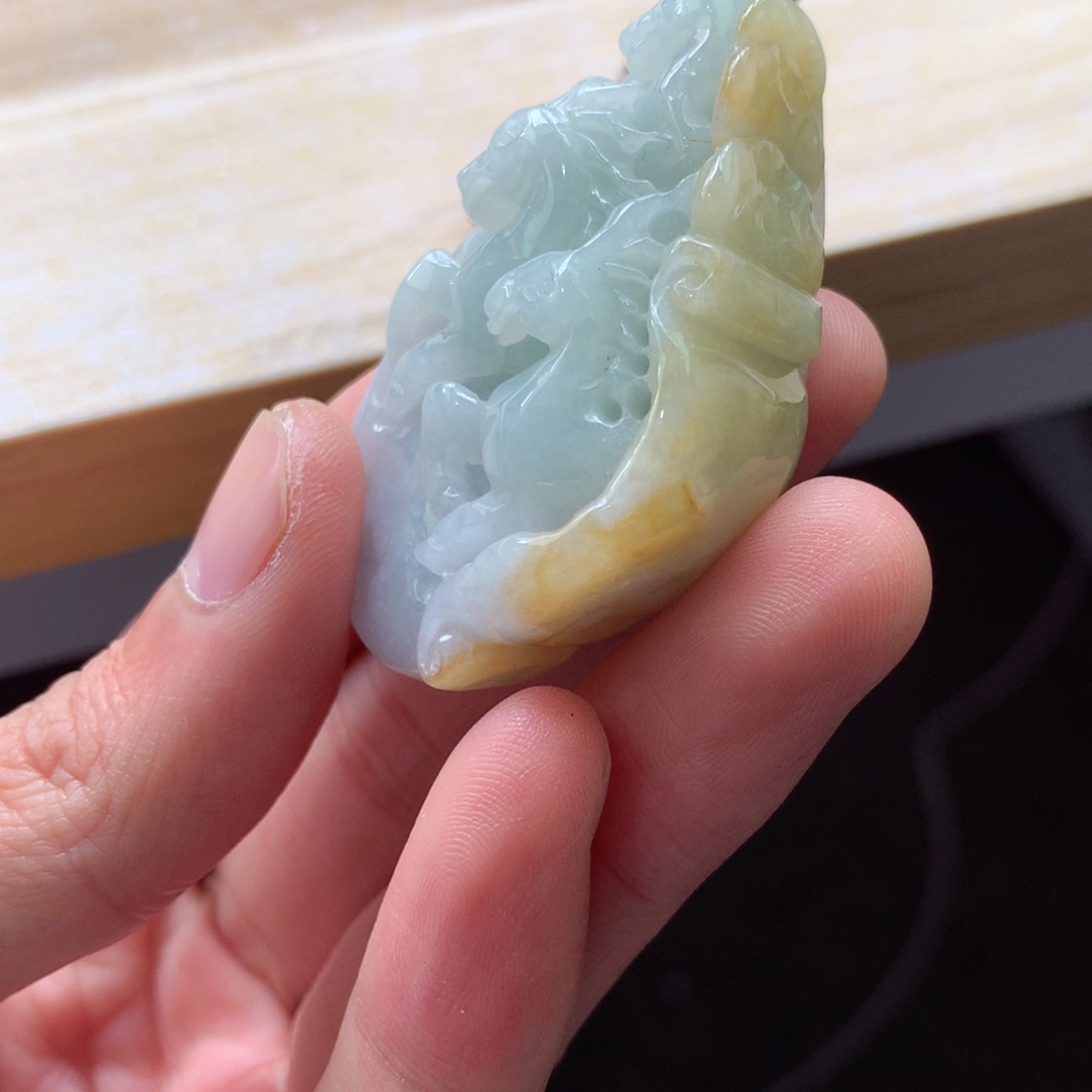 翡翠颈饰未镶嵌吊坠