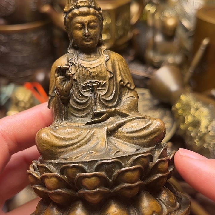 精美铜器批发档口