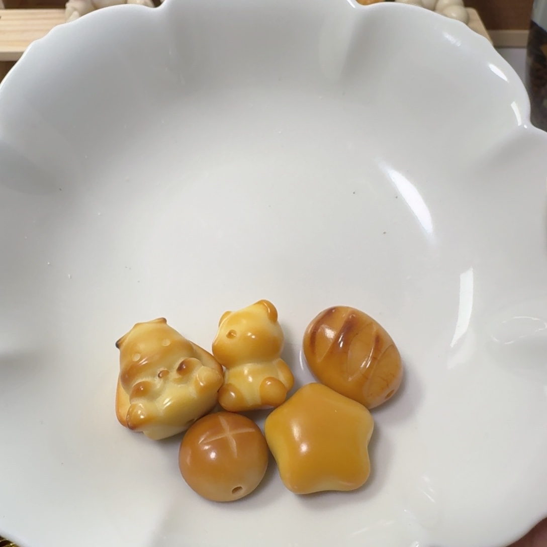 吊坠菩提根/象牙果尹****?