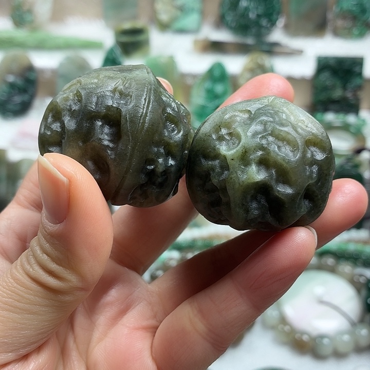 独山玉未镶嵌吊坠