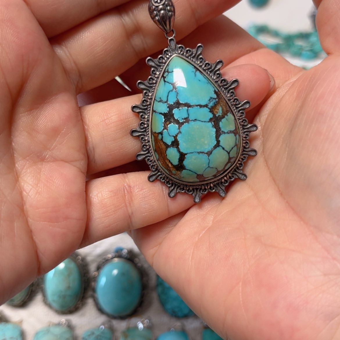 【闪购商品】未镶嵌绿松石珠宝奇石