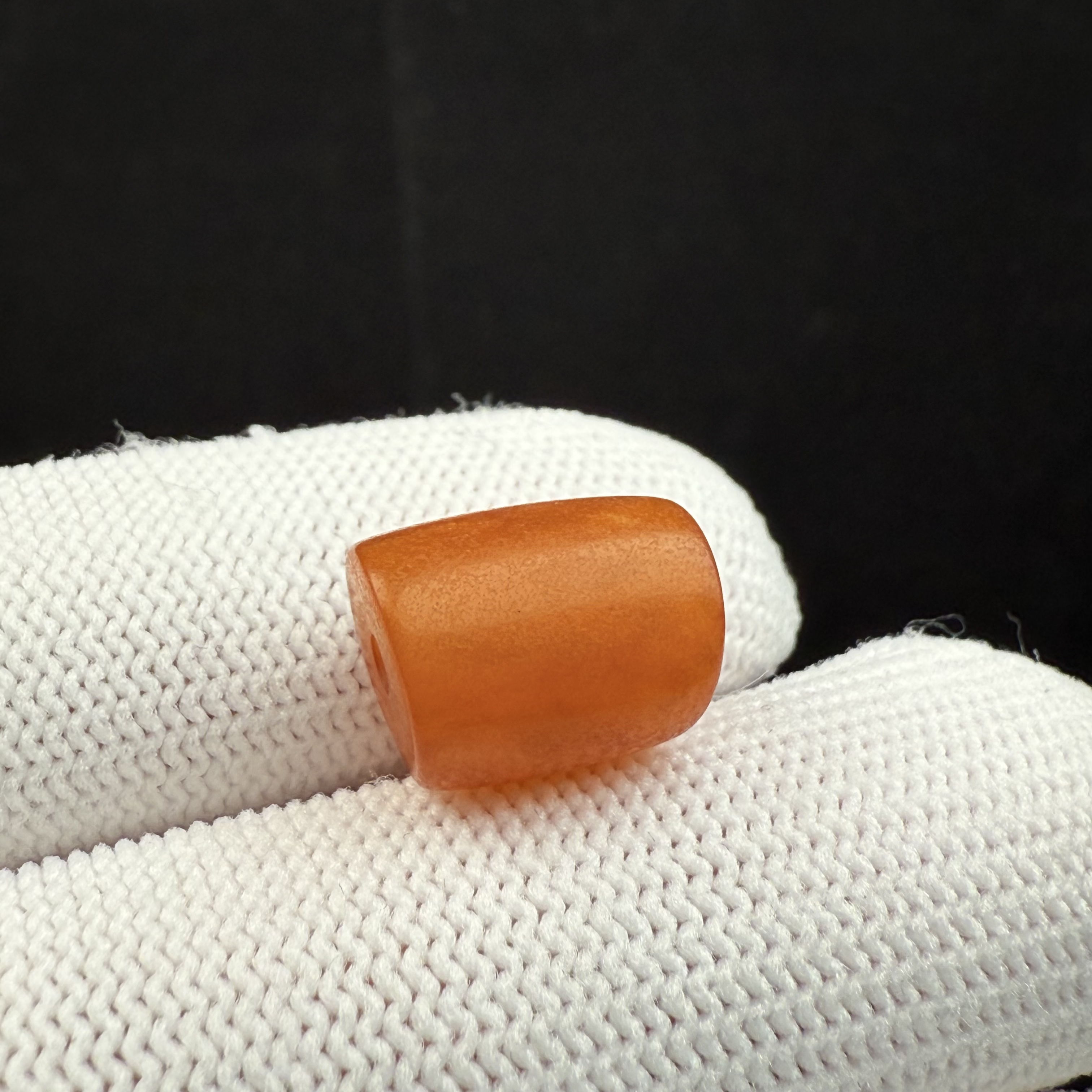 K6069天然原矿蜜蜡-微瑕 老蜡马蹄 10.4*13mm 支持复检 假一罚十