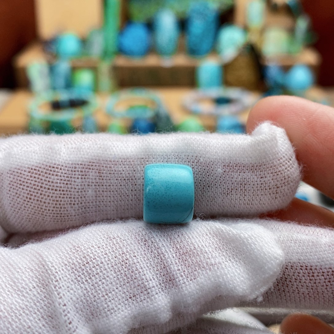 定制绿松石老型雨点松