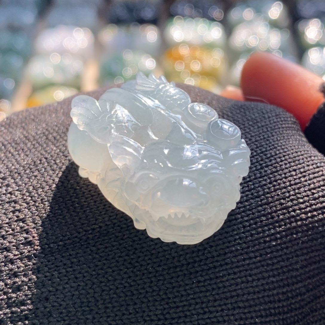 翡翠未镶嵌颈饰天然翡翠貔貅吊坠