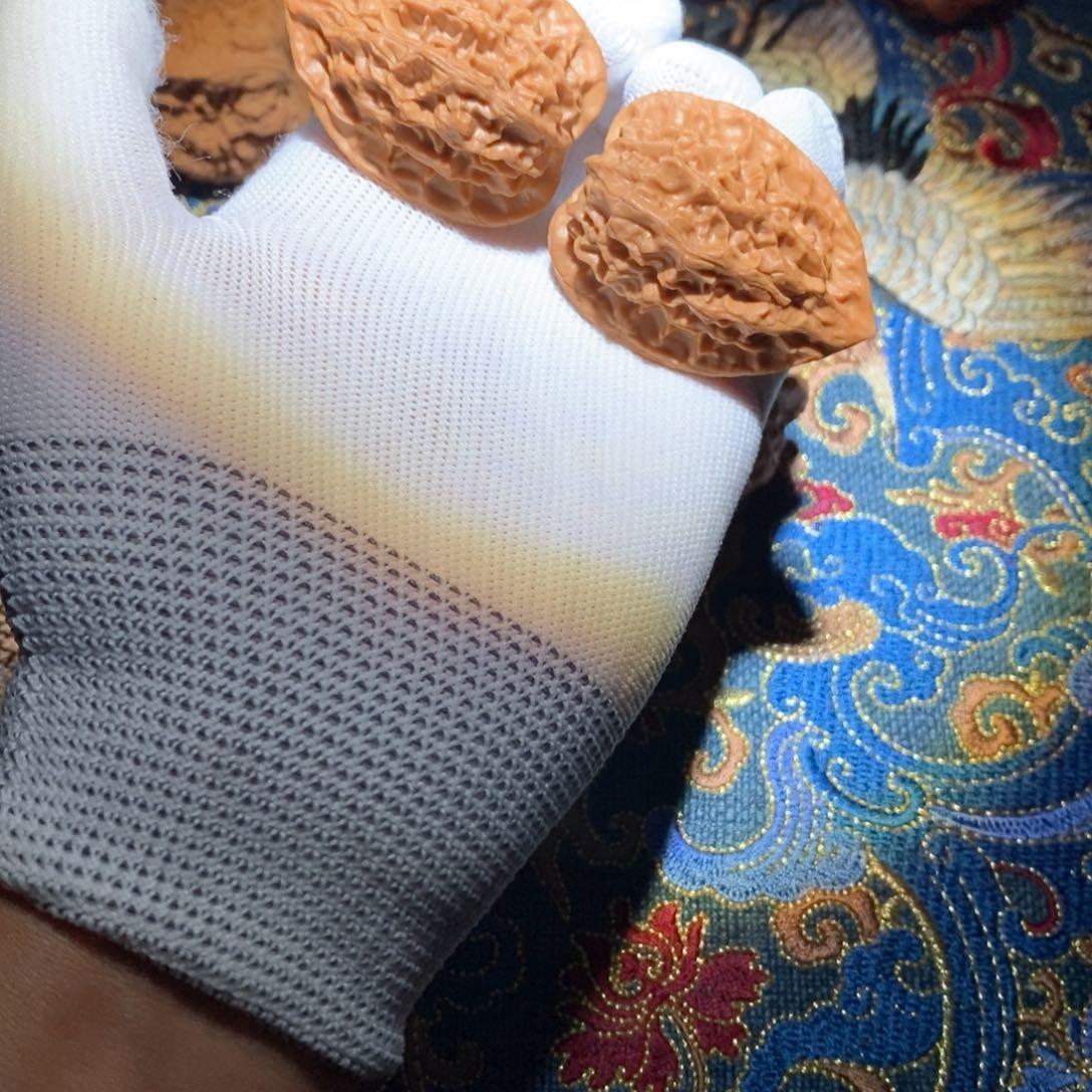 把件文玩核桃野生鸡心