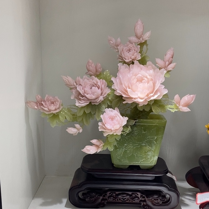 未镶嵌蛇纹石玉（覆膜）珠宝奇石