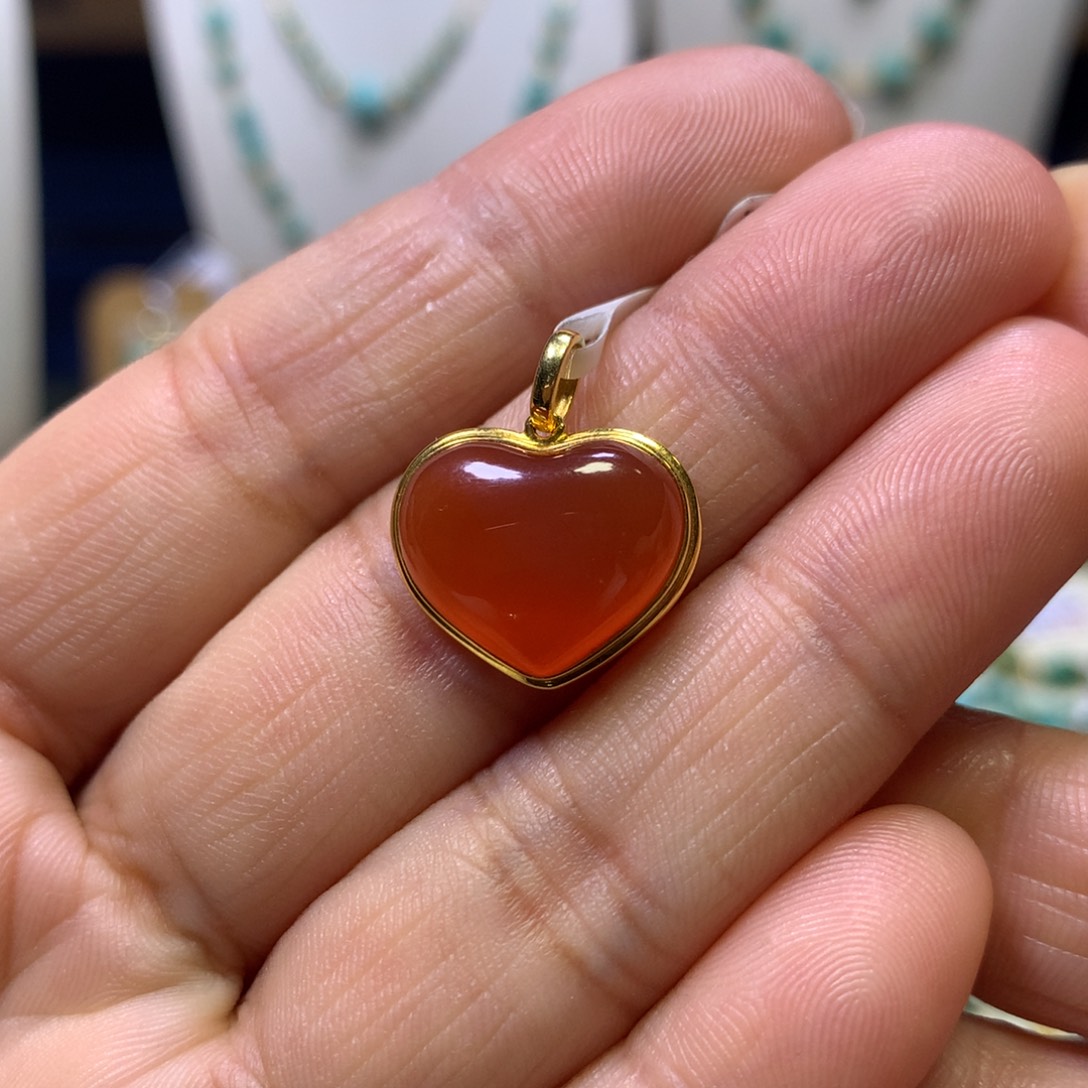 南红玛瑙18K金镶嵌挂件