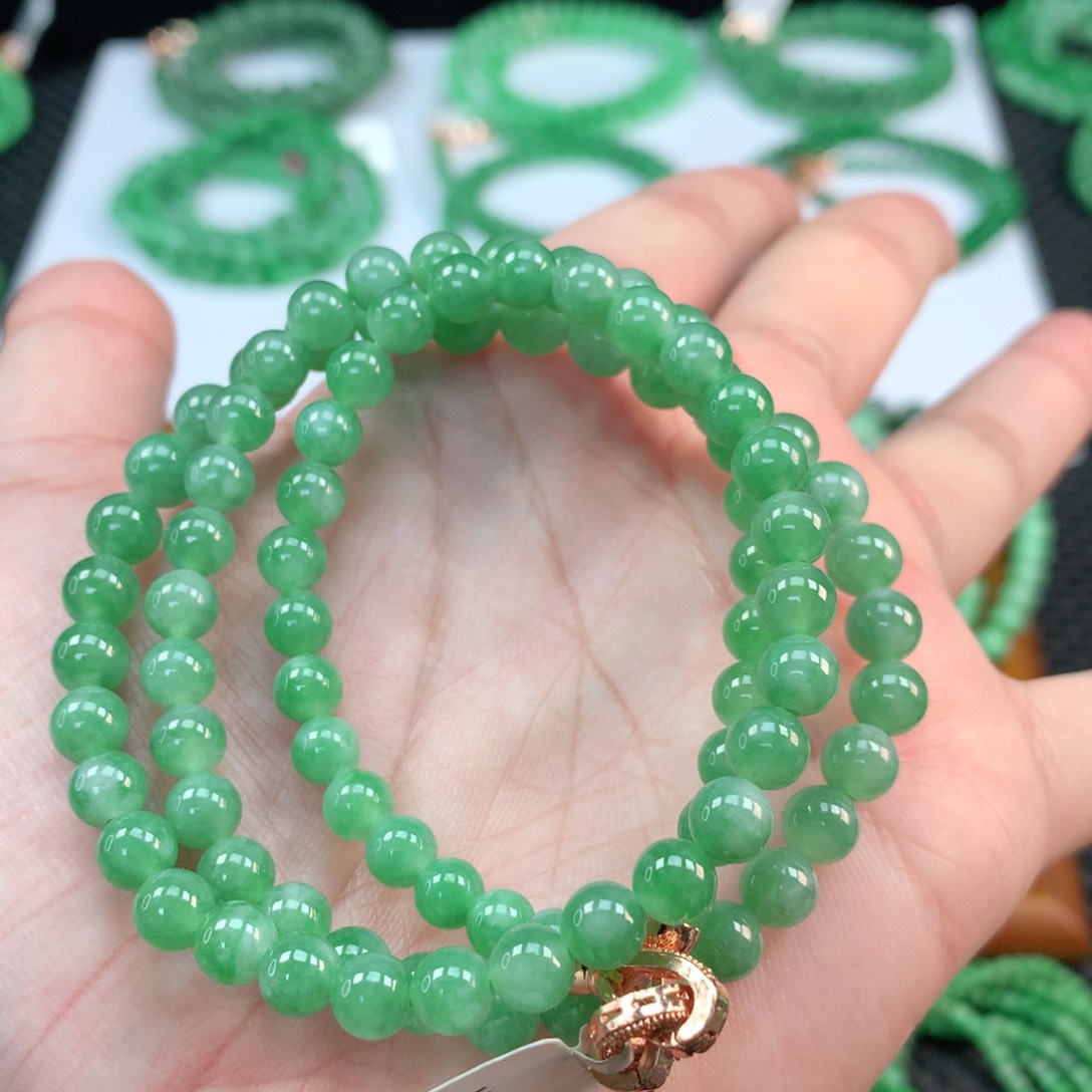 翡翠手链未镶嵌翡翠