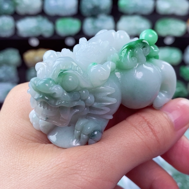 翡翠颈饰未镶嵌天然