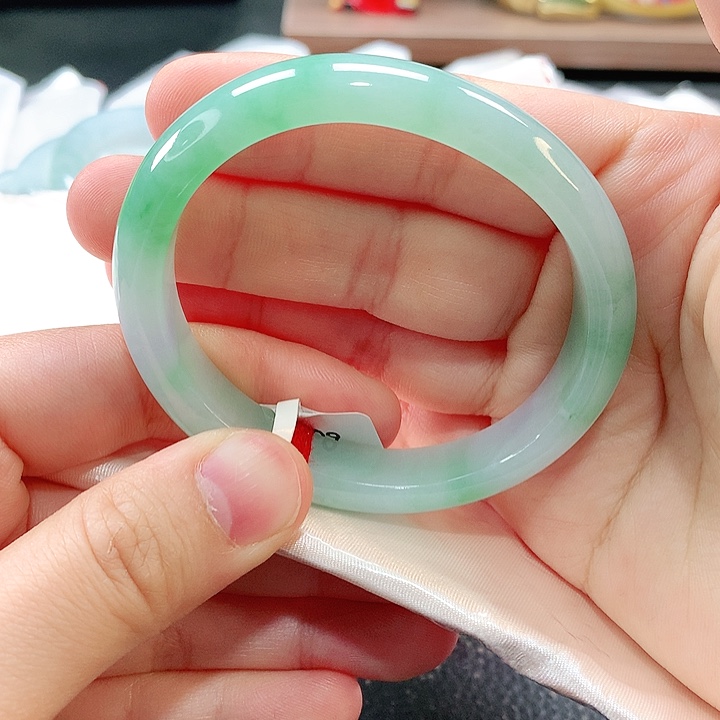 未镶嵌手镯翡翠缅甸天然翡翠手镯