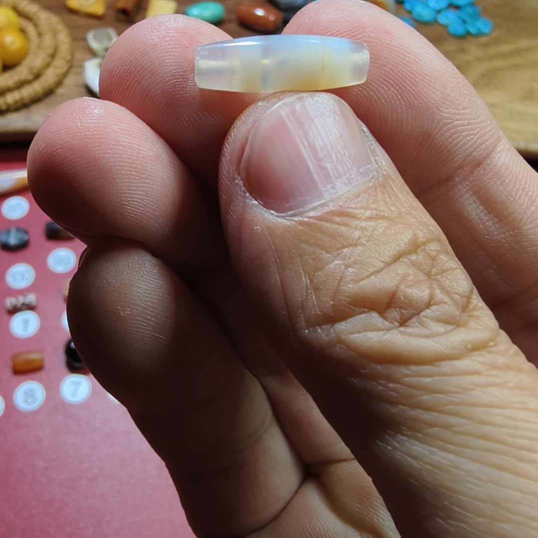 玛瑙/玉髓未镶嵌天然原矿玛瑙