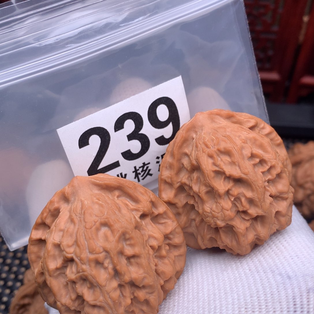 文玩核桃吊坠斯***授梨木台43