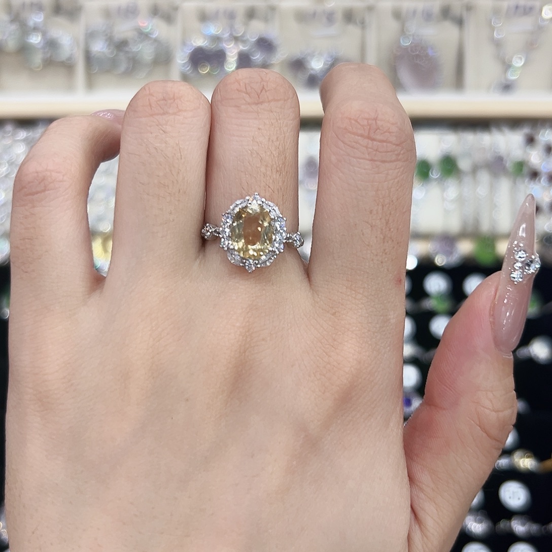 银S925镶嵌黄晶戒指