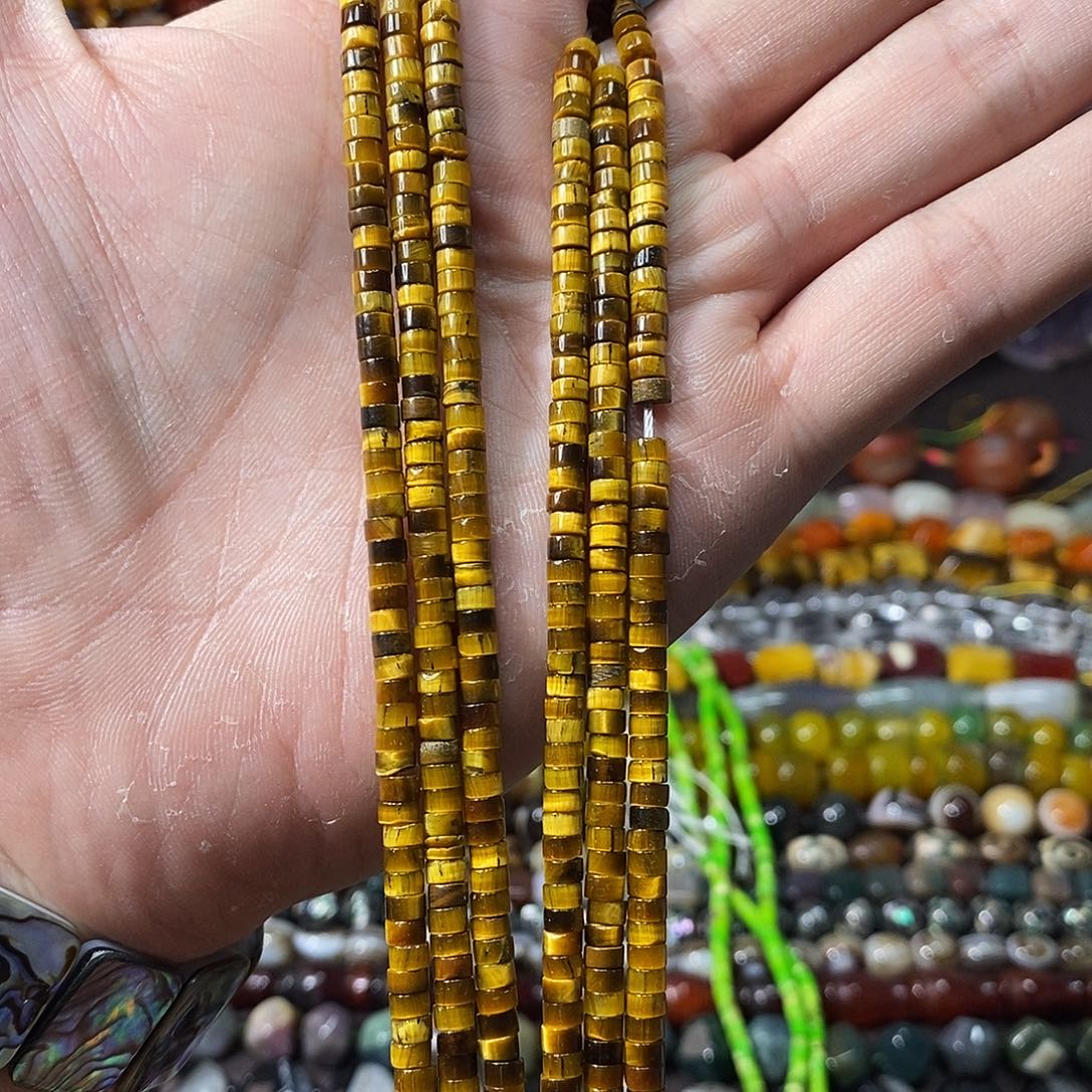 石英质玉未镶嵌，A品虎眼直切隔片4mm，