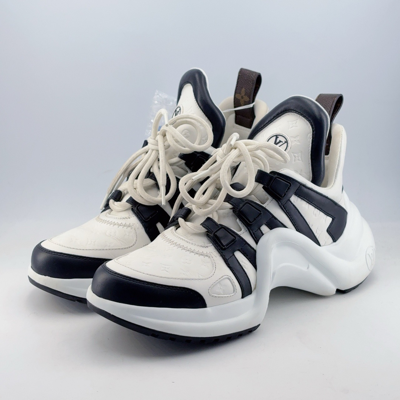 95新 LouisVuitton/路易威登 38码/黑白压纹拱桥老爹鞋