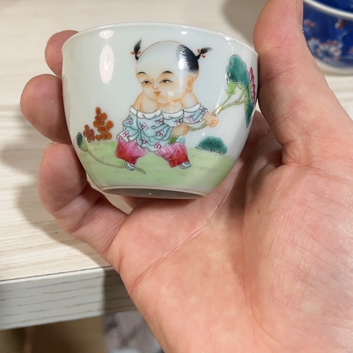 瓷片景德镇陶瓷杯子。