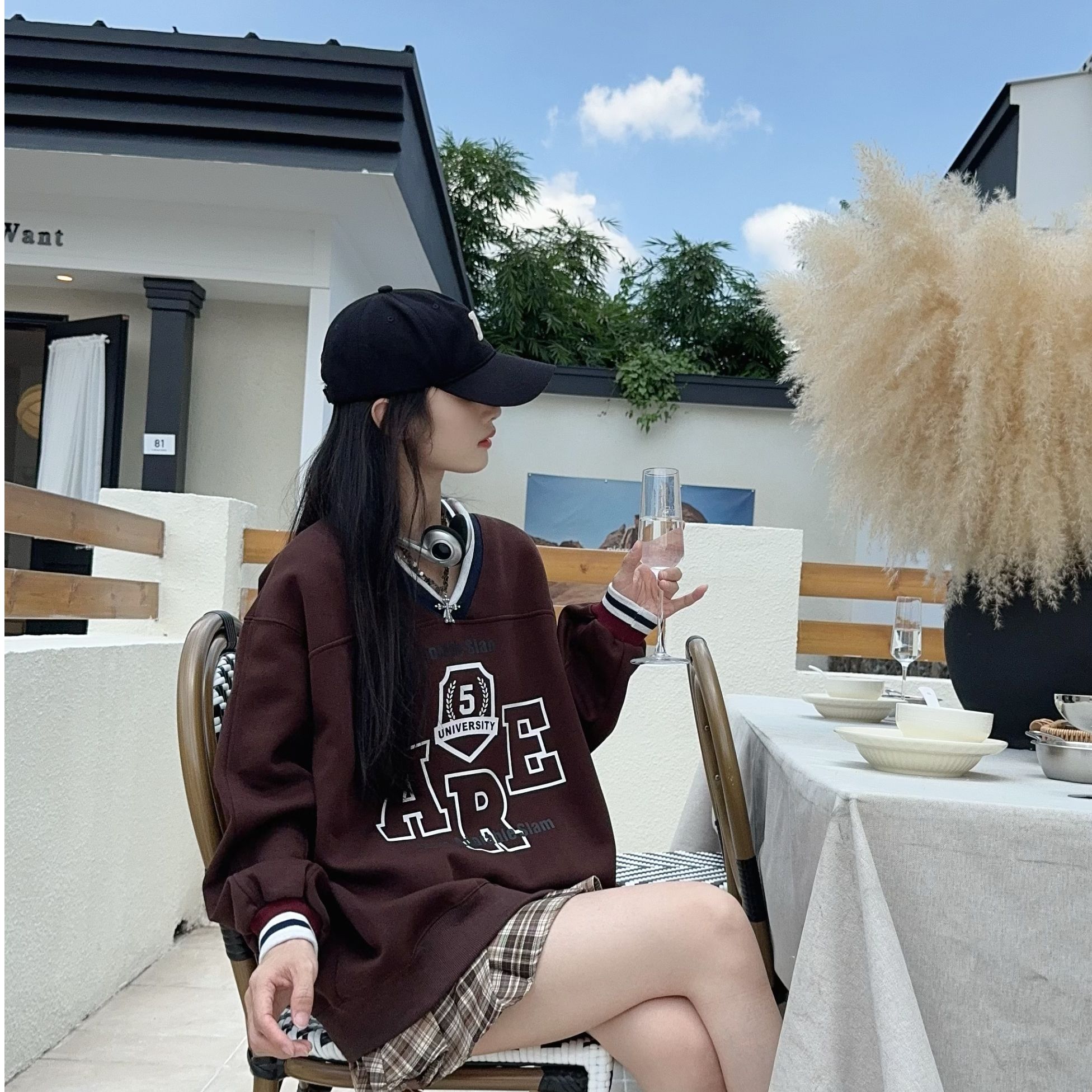 V领套头款宽松型长袖常规女卫衣加绒设计感慵懒风