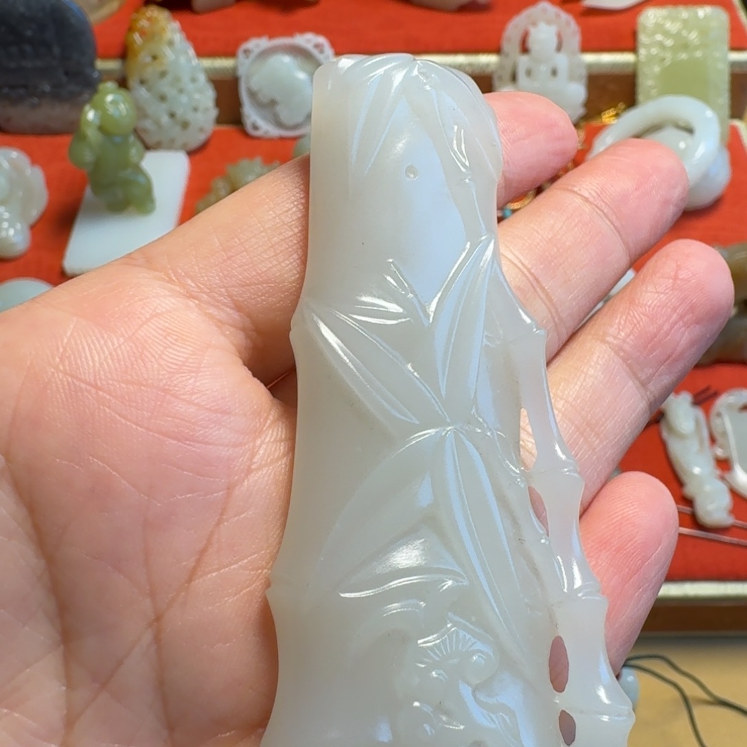 咕***哒和田玉未镶嵌挂件