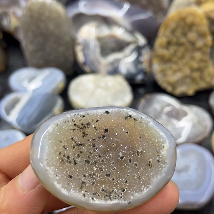 未镶嵌珠宝半成品水晶