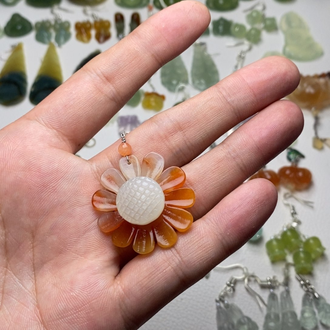 一****蛇纹石玉未镶嵌耳饰/颈饰