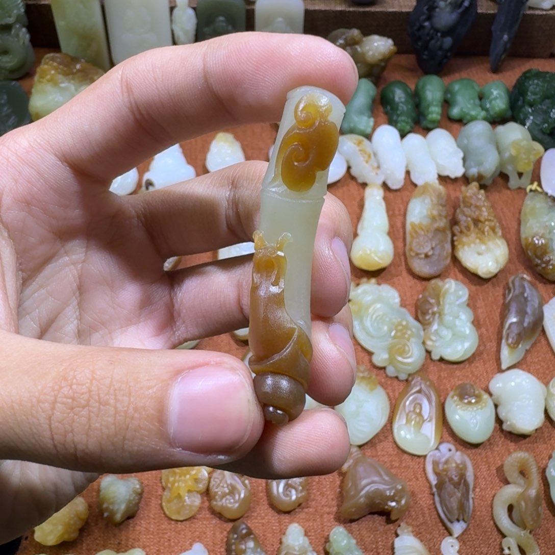 和田玉颈饰未镶嵌夢**夏