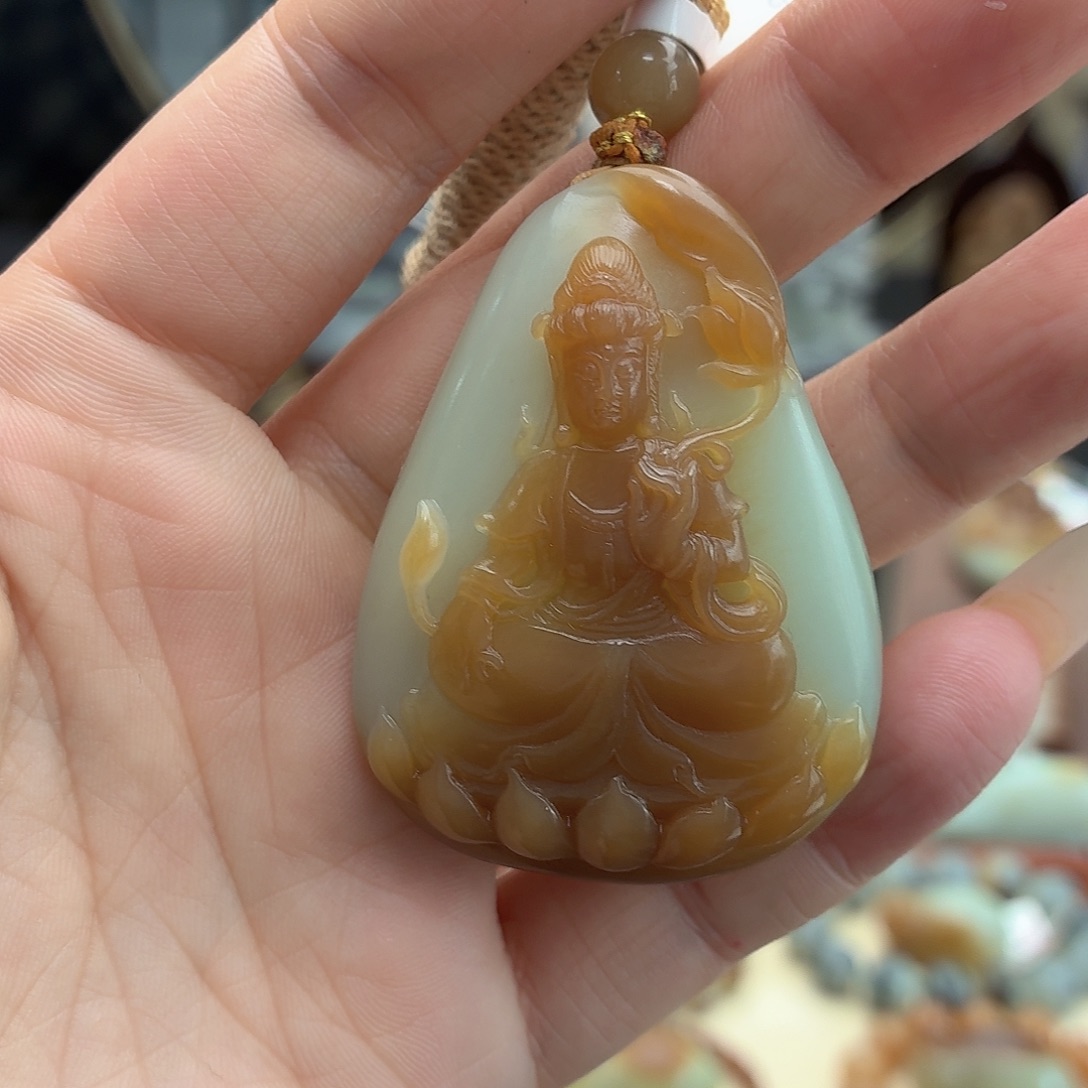 颈饰未镶嵌和田玉