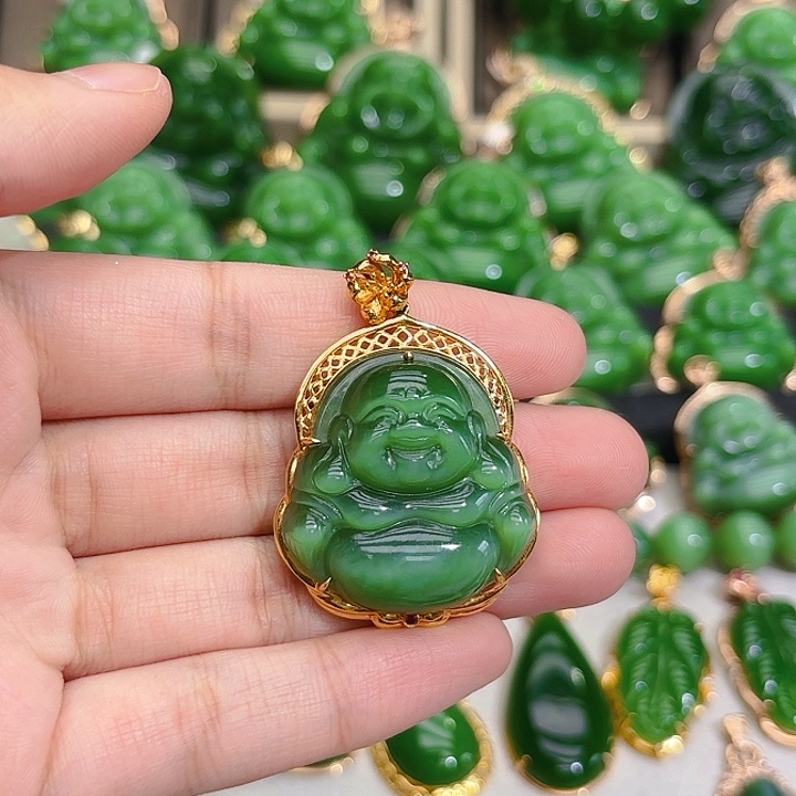 和田玉（碧玉）颈饰18K金镶嵌