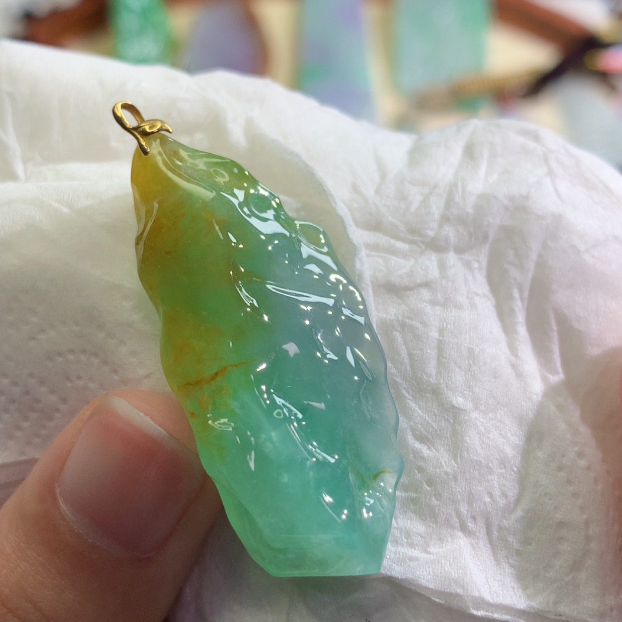 【闪购商品】翡翠吊坠(不含链)未镶嵌 2541