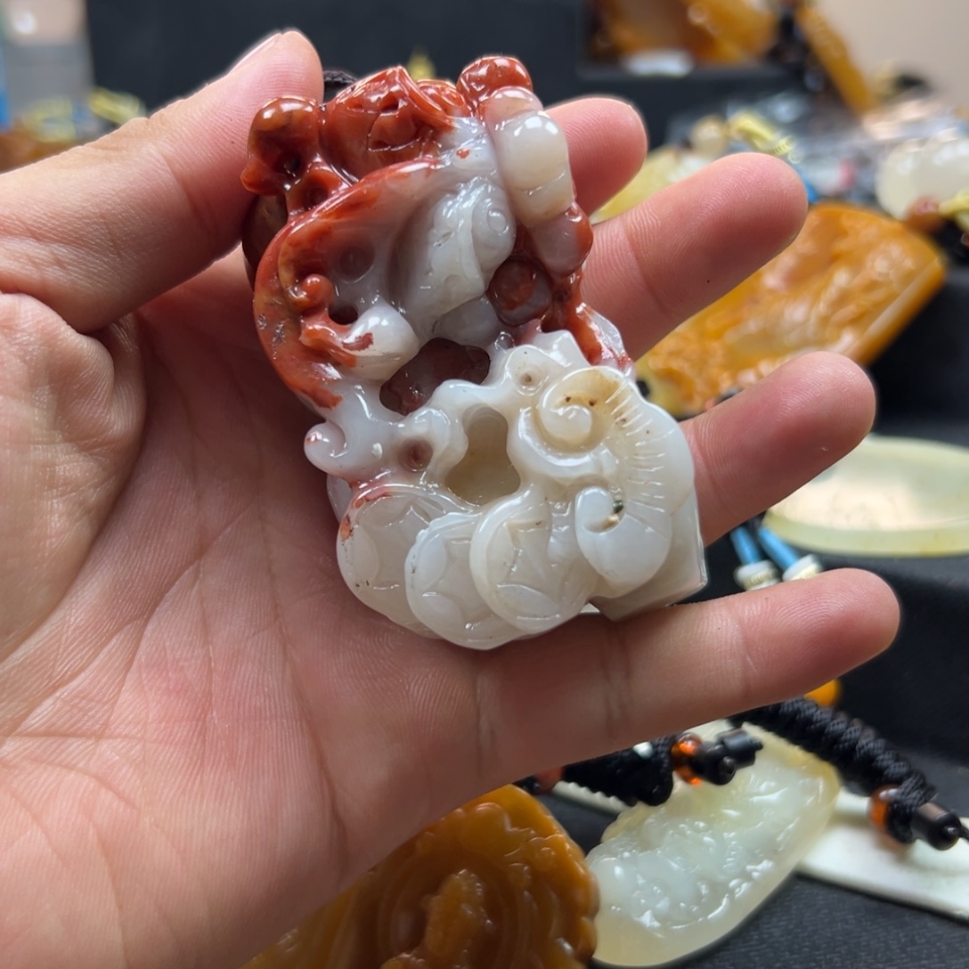 石英质玉（黄龙玉）未镶嵌hly