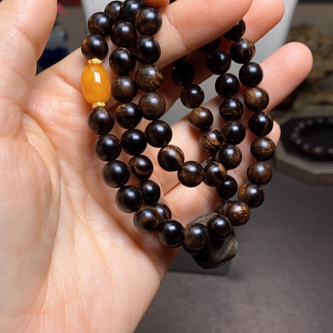 沉香手串越南芽庄白棋楠瘤疤0.8设计➕跑环沉香木雕