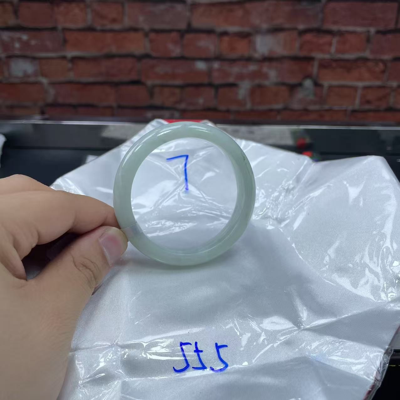 毛货手镯需精细抛光/7