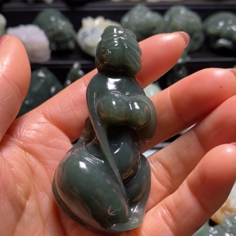 未镶嵌和田玉（糖玉）珠宝奇石