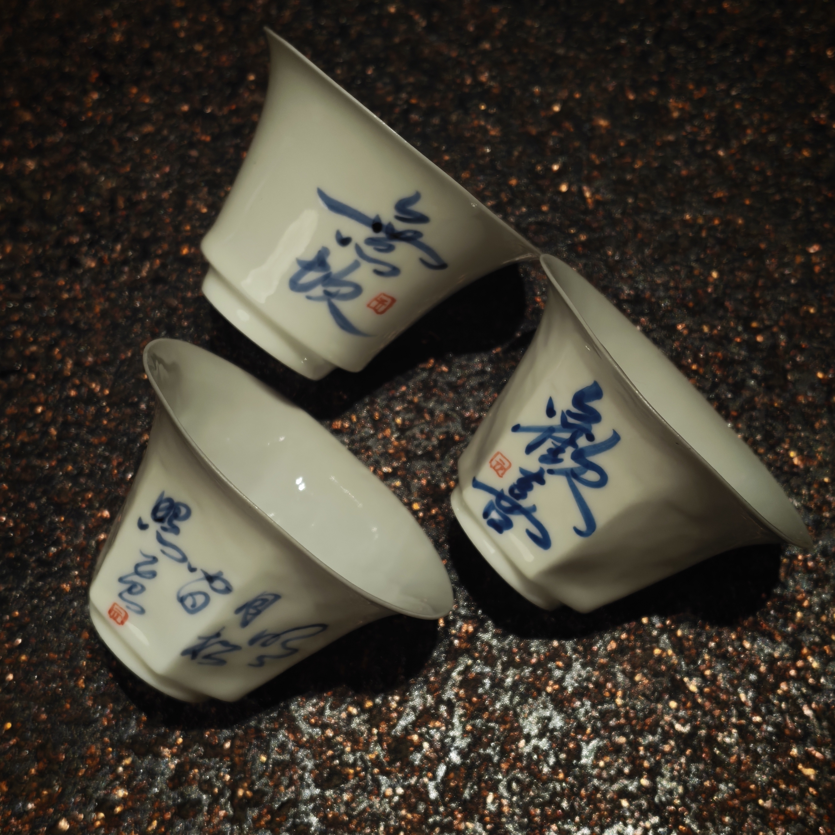 德化超薄胎小品杯/手书青花吉语诗句/款式随机发货