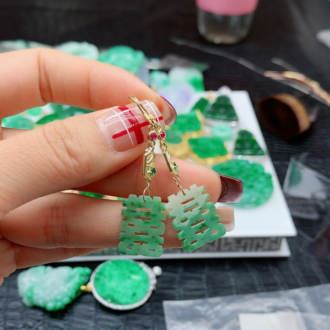 【闪购商品】翡翠耳饰未镶嵌，