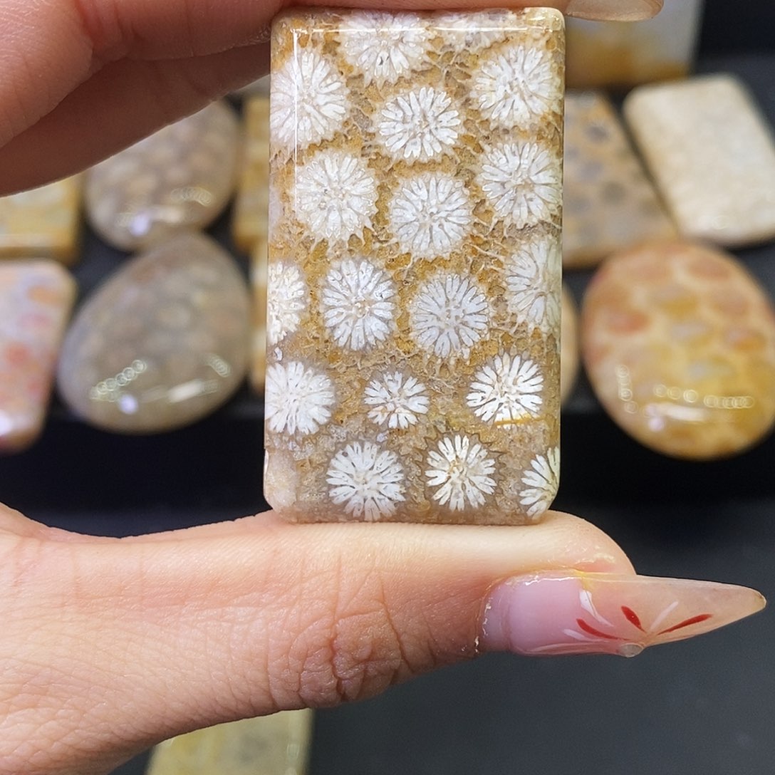 硅化玉颈饰合金高****师