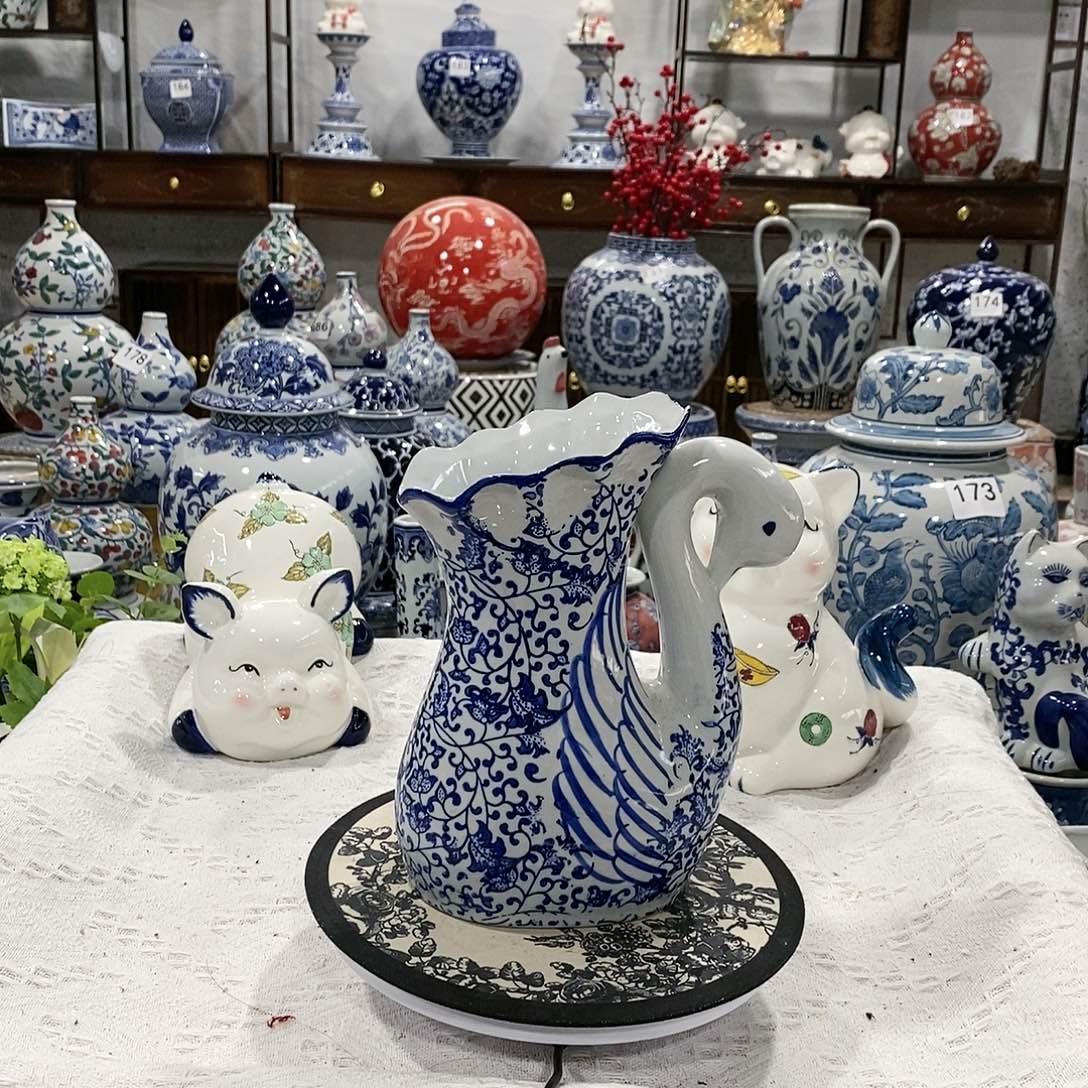 【闪购商品】摆件天鹅瓶瓷器22.20.7………………