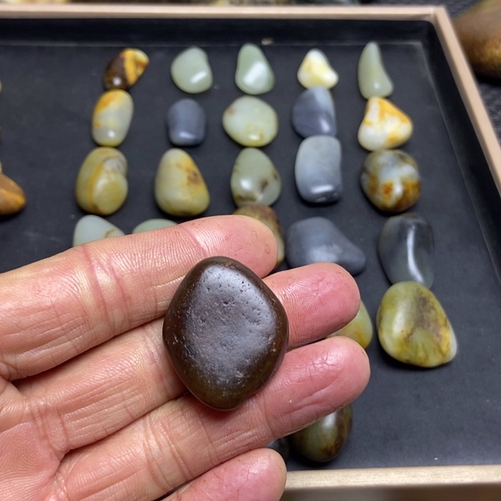 菜***刀和田玉（糖玉）未镶嵌珠宝奇石
