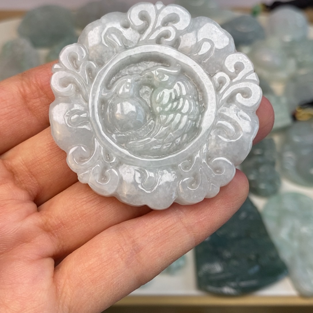 翡翠颈饰未镶嵌双喜