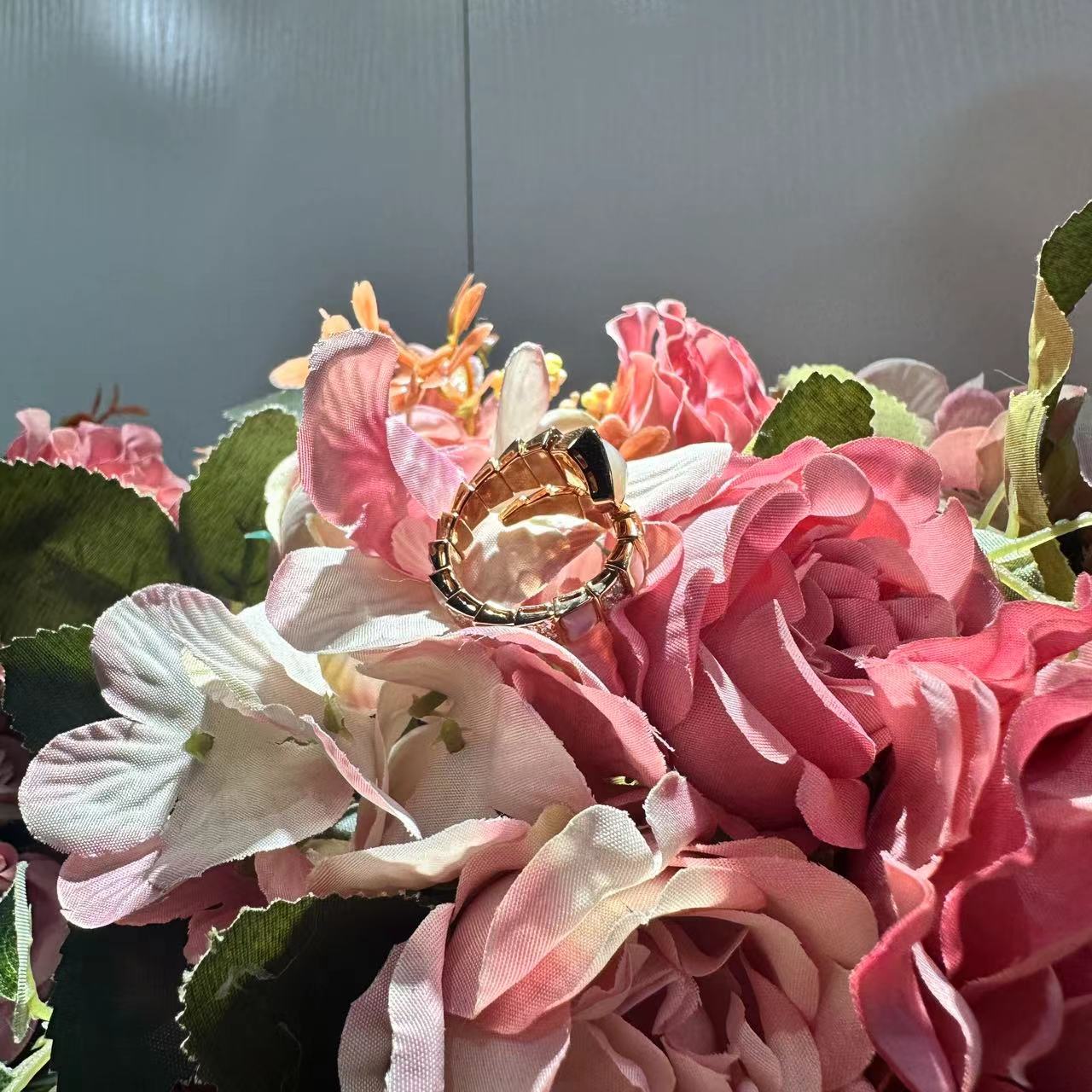 铜合金贝壳戒指 CNC精工 灵蛇间钻戒指（可调节） R024