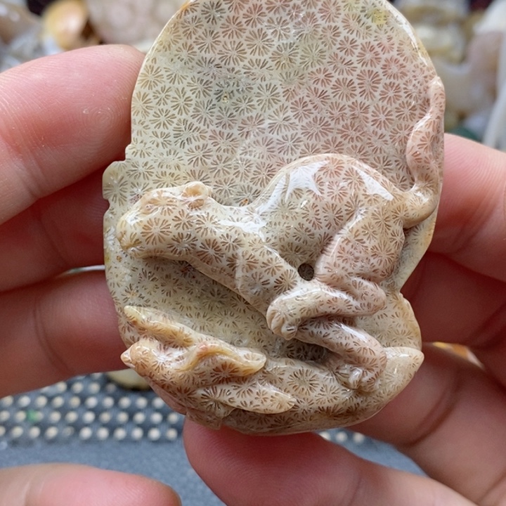 石英质玉颈饰未镶嵌